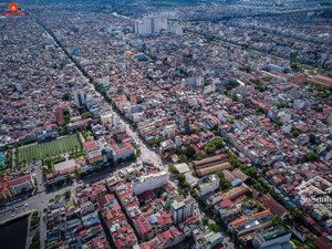 cho thuê tòa nhà mặt đường tô hiệu, dtsd tận 1200m2, mặt tiền rộng, nổi bật. lh 