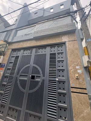 chính chủ bán gấp nhà ngay chợ vải căn góc 2 mặt hẻm 4m x 12m