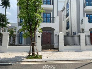 bán biệt thự đơn lập v3-96 giá tốt chính chủ cần bán tại the manhattan glory, đường nguyễn xiển