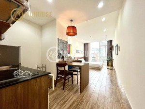 studio bancol 35m2 có thang máy, bảo vệ 24/24, dọn dẹp phòng, thay drap hàng tuần, đường lê văn sỹ