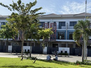 bán nhà 3 tầng sẵn hợp đồng thuê 16tr/tháng