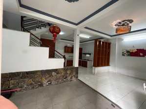 nhà linh trung - 3 lầu - 3pn - chỉ 5.25tỷ hẻm 3m - ngang 7.2m -ngay trường linh trung.