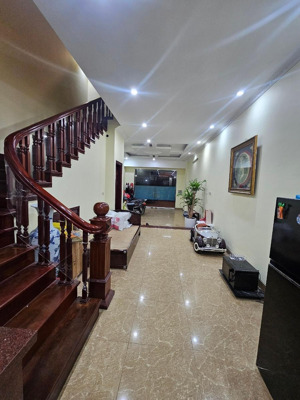 cần bán nhanh liền kề nguyễn văn lộc 80m*5t giá nhỉnh 27 tỷ.