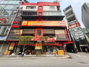 bán nhà mặt phố ngã tư lê văn lương-khuất duy tiến. lô góc 2 mặt tiền, ô tô tránh. 51m/5t/mt 14m.