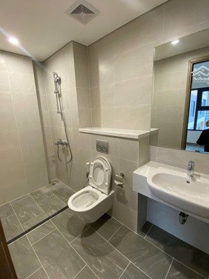 bán gấp căn hộ chung cư 59m2 tại vinhomes grand park, 4 tỷ vnd