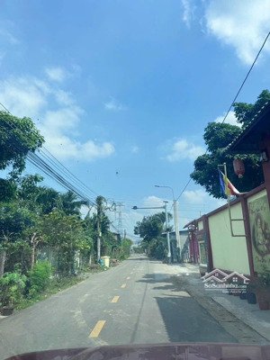 cần bán gấp đất hẻm xã bình hoà cũ, nay là phường tân triều. 100m2, thổ cư full, shr, giá 950 triệu