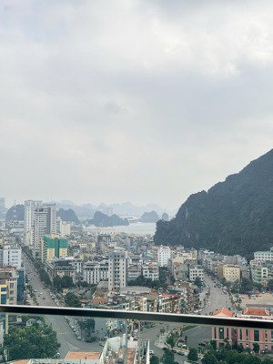 thanh khoản gấp căn 2 ngủ 1 vệ sinh view biển toà sapphire hạ long chỉ 2,x tỷ