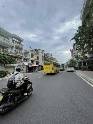 siêu phẩm mặt tiền đường 26, khu vực bình phú..