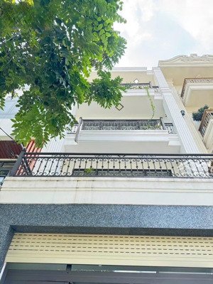 cho thuê nhà full nội thất vào ở 4pn 5wc - dt 5x20m 3,5 tấm vị trí nhà gần tttm aeon mall bình tân