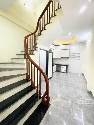 bán nhà 4 tầng cổ nhuế, bắc từ liêm. dt 36.9m2, 5pn 4wc. sổ đỏ chính chủ. giá hơn 8 tỷ