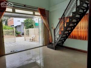 Cho thuê nhà 1 trệt 1 lầu 1 lửng đường số 8 khu dân cư công an