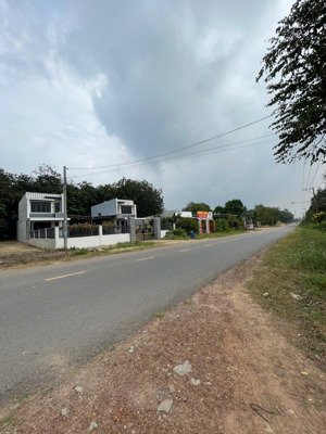 bán mặt tiền đường balanxi thới hòa bến cát bd cũ, sát kho lạnh thiên lộc nga