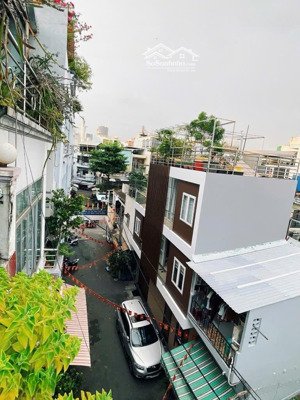 nhà mặt tiền đường gần tân vĩnh trung tâm quận 4