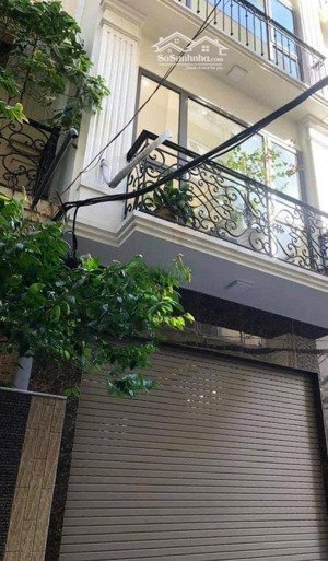 cho thuê gấp nhà huỳnh thúc kháng - khu phân lô ô tô đỗ cửa, dt55m2x3,đồ cơ bản, giá 19tr/th