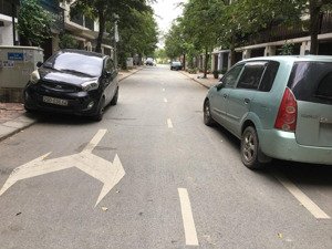 cho thuê nhà 5 tầng ở hàm nghi, oto đỗ tránh, full điều hòa.