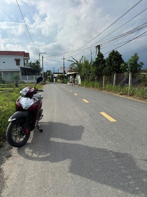 mặt tiền đường đồng giữa qh 16m, không sợ ngập nước, mặt tiền đất rộng 13.31m, thổ cư 100%, giá rẻ