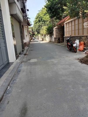 cho thuê nhà ngọc thụy long biên ngõ ô tô 50m 4 tầng 4 ngủ fun đồ giá 16 triệu