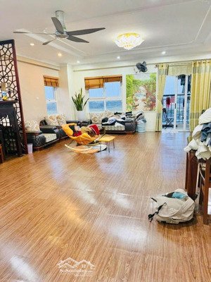 cho thuê căn hộ chung cư gia thụy nguyễn văn cừ diện tích 133m 3 ngủ 3 ban công giá 14 tr