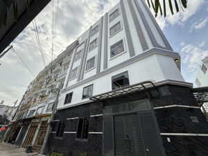 chỉ 7,69tỷ sỏ hữu nhà mới 5tầng góc 2mt hẻm 6m thông đường hương lộ 2, phường btđ, bình tân, tp hcm