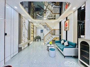 xoay vốn bán nhà đường trần khắc chân quận 1 ,44m2 giá 4ty120 lh quỳnh xem