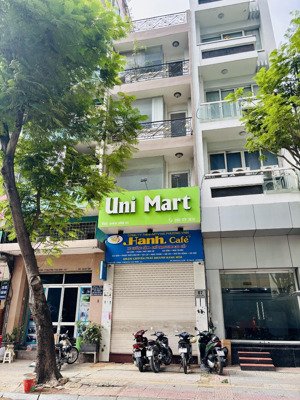 cho thuê nhà mặt tiền 7 phó đức chính, q.1 - 6 tầng thang máy - giá thuê: 75 triệu. lh: 