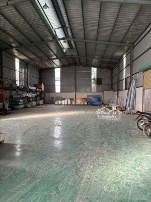 cho thuê nhà xưởng 400m2 gần quốc lộ 1a cầu vượt tân thới hiệp