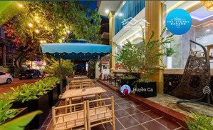 khách sạn 11 tầng lô góc ngay trung tâm an thượng