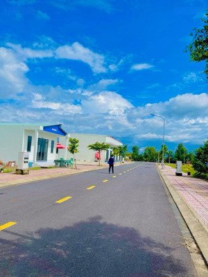 bán đất nền tại thị trấn cần đước, 3,4 tỷ, 100m2 view đẹp, giá tốt