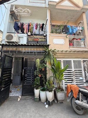 làm gì còn [quận 7] nhà 2 tầng - mt hẻm thẳng - cách huỳnh tấn phát 50m - hoàn công 50m sd -lô góc