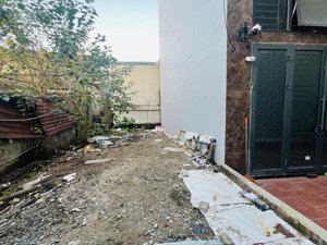 chính chủ gửi bán 1 lô duy nhất - 36m2 tại la phù, ngay sau cổng khu d gleximco - 3,2 tỷ có gia lôc