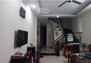 đang cần cho thuê căn nhà 1 trệt 1 lầu mặt tiền đường số 8, an phú (gần toyota đông sài gòn)