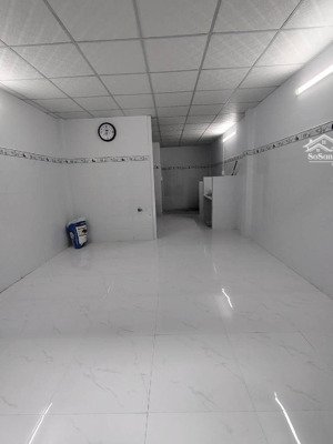 bán đất lê văn lương, phước kiển. giá tốt chỉ 1,35 tỷ. hiện trạng có nhà trệt lầu. 3pn. sổ mới 2025