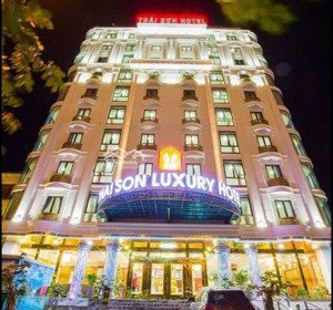 bán nhà mặt phố kim mã sổ đỏ chính chủ ,dt 626m2 x 2t , mt 18m , gía 400 tỷ