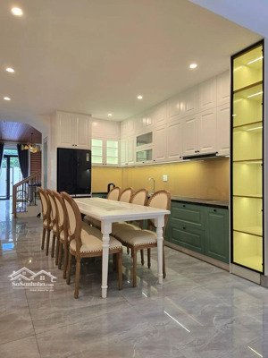 bán villa mini sơn trà, 3 tầng, 6 phòng full nội thất, hồ bơi, vài phút ra cầu rồng - biển mỹ khê