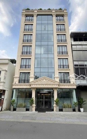 bán tòa nhà góc 3 mặt tiền bùi thị xuân - dt: 12x23m - hầm + 11 lầu - hđt: 1.3 tỷ/th - giá 125 tỷ