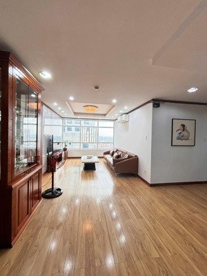 cho thuê căn hộ giai việt q8 115m2 2pn full nội thất đẹp 14tr/tháng.lh: 