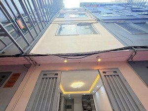 bán nhà cầu giấy, 43m2 x 5 tầng, ngõ thông, phố gần, nhà dân xây 7 phòng giá đầu tư 9 tỷ