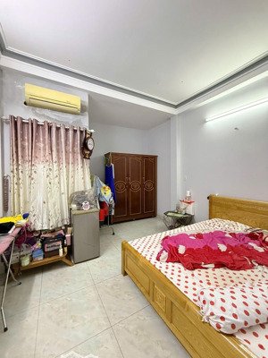 nhà 840// - 3 tầng- hương lộ 2- bình trị đông mà chỉ 111tr/m2, hẻm xe hơi. mua ngay khách nhé