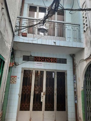 tt quận 10. đ ng t phương. 50m hẻm xe hơi. thông, 2 tầng, 2pn, 18m2, nhỉnh 3 tỷ. cầu vượt 3/2