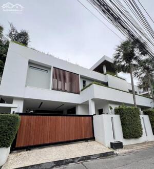 Biệt thự ĐẸP 1 trệt-2 lầu.Làng Báo Chí phường Thảo Điền.Khu VIP đáng sống ở Q2. 10x11m. Giá 24,6 tỷ