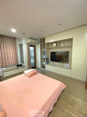 nhỉnh 7 tỷ có nhà ngay gần kengnam phố mễ trì hạ 20m ô tô tránh ngõ thông nhà đẹp ở ngay 35m2 5t