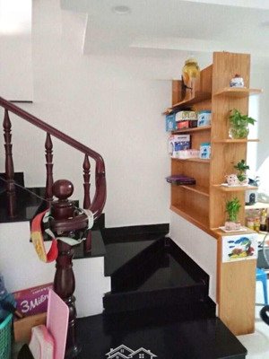 căn nhà hiểm xe hơi linh chiểu - 3 tầng 4pn - 54m2 - giá 5,3 tỷ tl