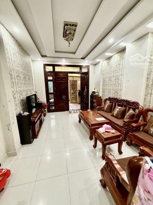 nhà đẹp 3 tầng - hẻm xe hơi đỗ cửa - gần đường xe tải tránh - nở hậu đầy tài lộc - aeon tân phú