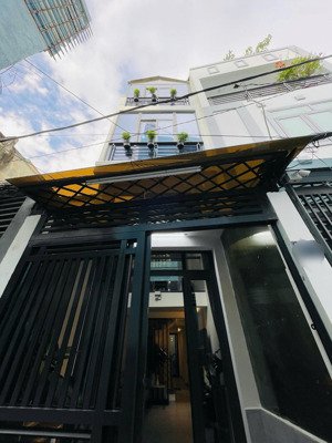 lên sóng siêu phẩm nhà đẹp - nguyễn tri phương, q10 - sát mặt tiền - 4 tầng btct - chỉ 5.x tỷ