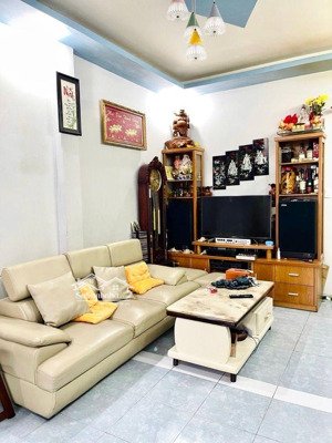 bán nhà hẻm xe tải xvnt-bình thạnh chỉ nhỉnh 9 tỷ. xd 4 tầng 6 pn gần ngay ngã 4 hàng xanh