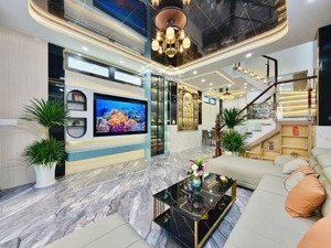 hxt 6m sát mt bùi quang là, p12, gò vấp. 5x12m. 4tầng. chỉ 8,x tỷ. gần emart, chợ phạm văn bạch