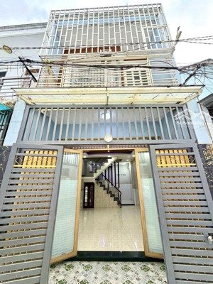 phú thọ hoà - 3 căn ra mặt tiền - 2 tầng đúc - dt: 4 x 11 - cn: 44m2 - chỉ: 5.35t tl