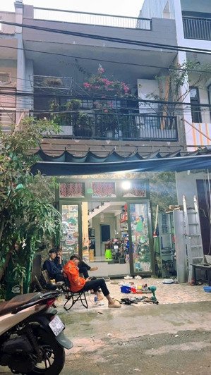 nhà mặt tiền 2 tầng đúc hòa minh 14 dt: 70m2 ngang 5m,(dt sàn 140m2)