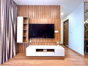 chủ nhà cần bán gấp cc eco green sg q7 - 75m2 - 2pn, 2wc - giá 2 tỷ 310