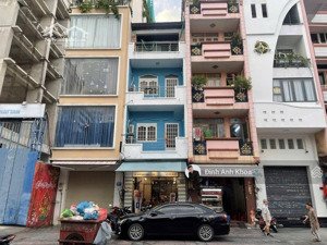 siêu vị trí,chủ cần bán nhà mặt tiền đường cô giang p.cô giang quận 1.dt:4x15m2 giá 32 tỷ.